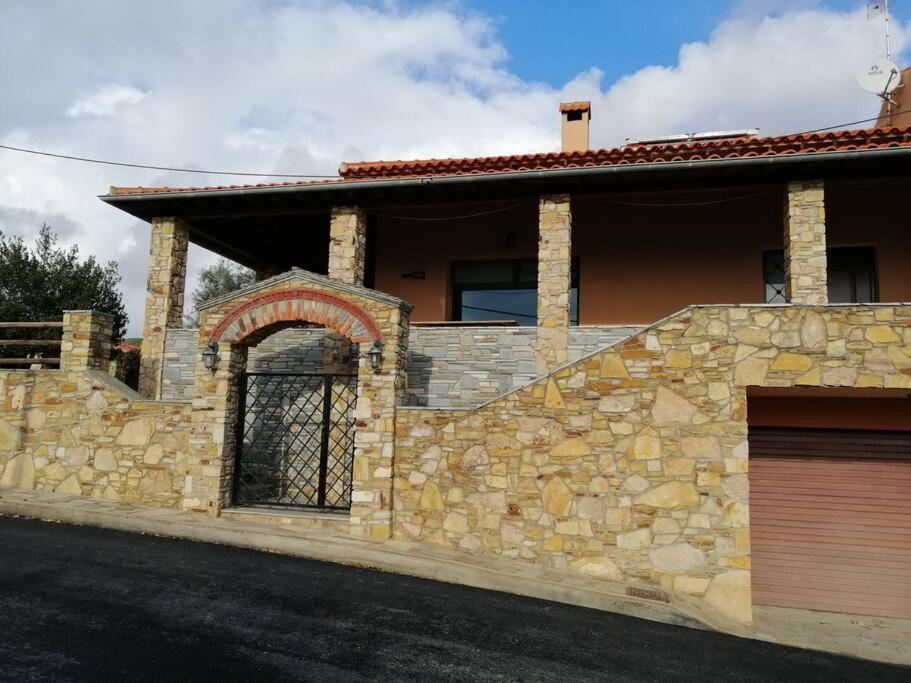 Luxurious Villa With Gorgeous View And Bbq 亚历山德鲁波利斯 外观 照片