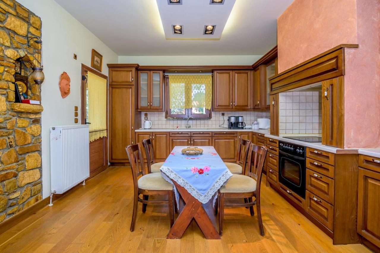 Luxurious Villa With Gorgeous View And Bbq 亚历山德鲁波利斯 外观 照片